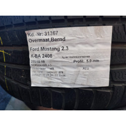 JANTES & PNEUS MUSTANG